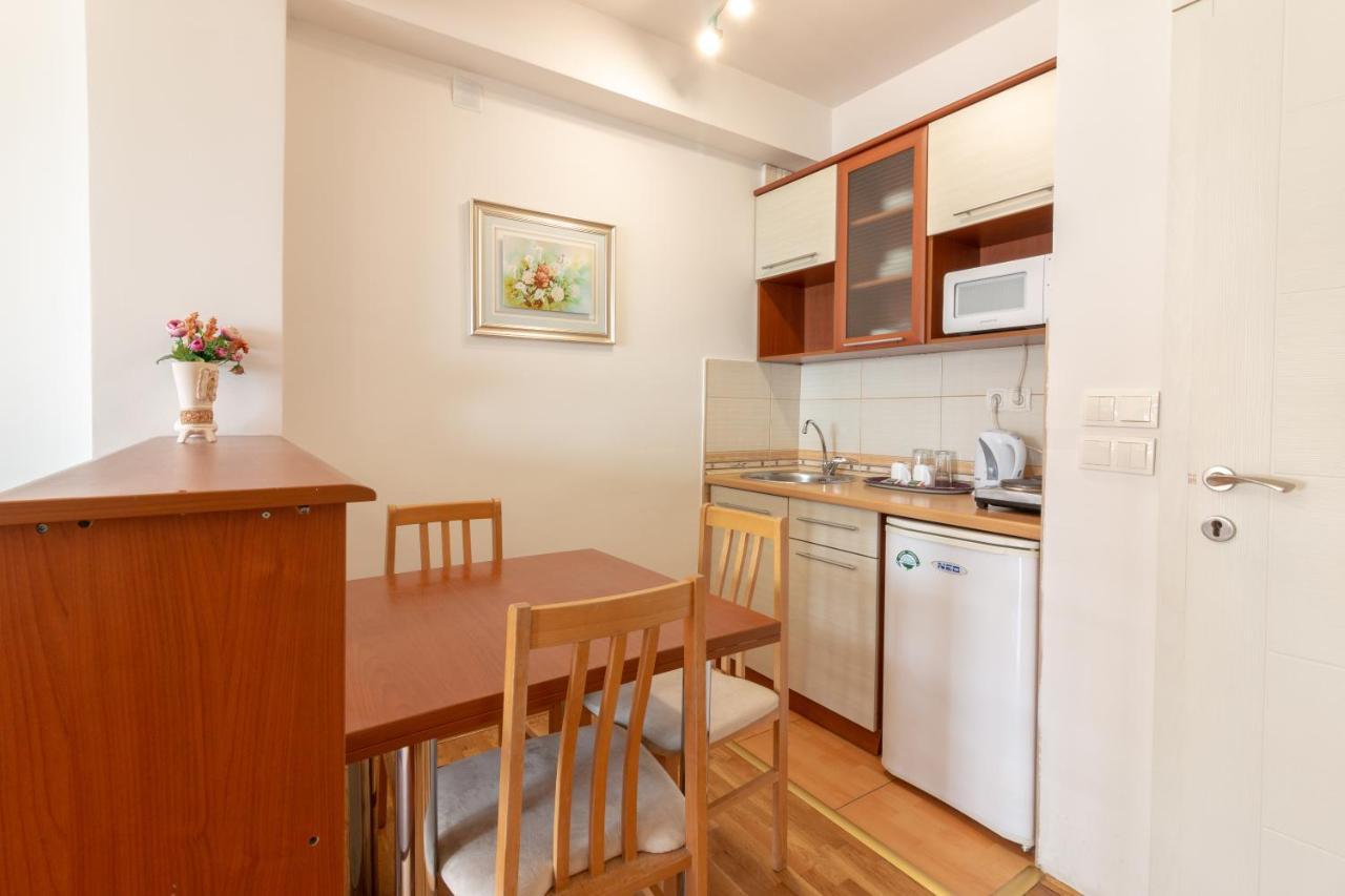 Urban Apartments Охрид Екстериор снимка