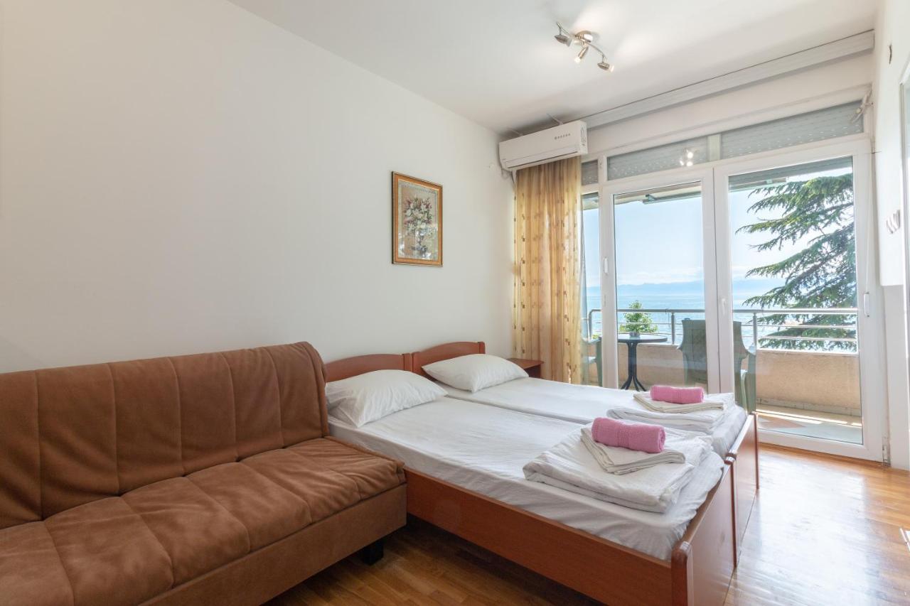 Urban Apartments Охрид Екстериор снимка